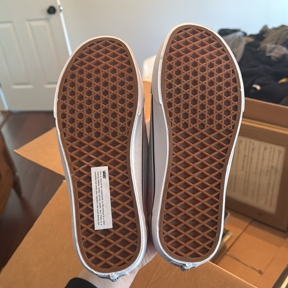 NWT rainbow vans - Picture 3 of 3